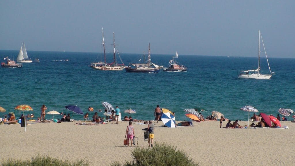 Mer Sable Soleil Campsite: Beach Boats