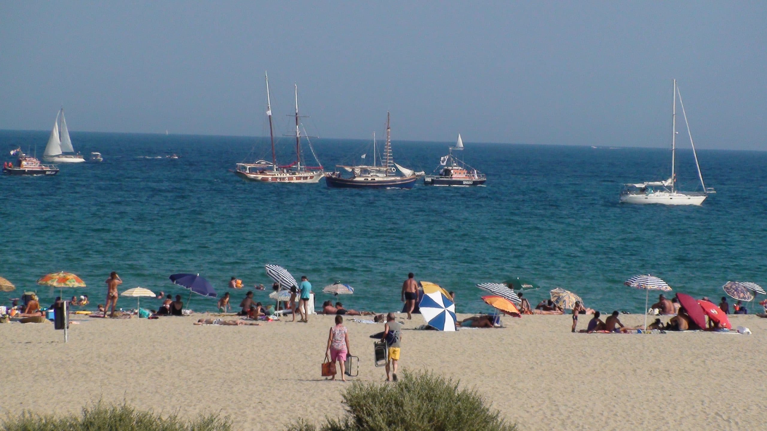 Camping Mer Sable Soleil : Plage Bateaux